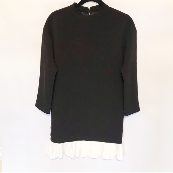 Blaque Label | Black Dress Pleated white hemline - Picture 3 of 8